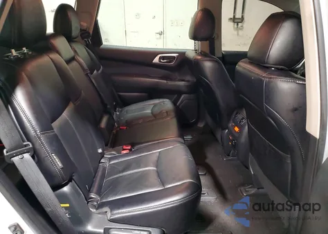 2019 Nissan Pathfinder S z USA, uszkodzony, nr VIN 5N1DR2MM5KC644736